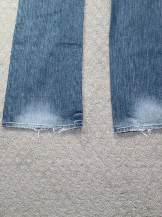 Vintage 90s GAP Jeans Womens 4 Blue Flare Leg Denim Made in USA Fades Fray - Picture 7 of 7